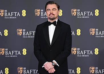 الطابع الكلاسيكي يطغى على إطلالات النجوم في حفل جوائز البافتا 2026