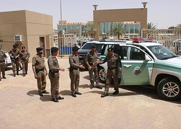 شرطة الرياض تستنفر وتضبط 7 وافدين بينهم امرأة... هذا ما كانوا يفعلونه