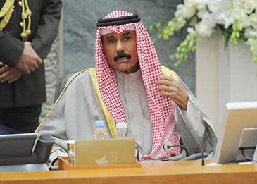 بكاء الشيخ نواف أثناء أدائه اليمين حزنًا على الشيخ صباح