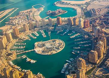 قطر تتخذ قرارًا جديدًا بشأن المطاعم والمقاهي بسبب "كورونا"