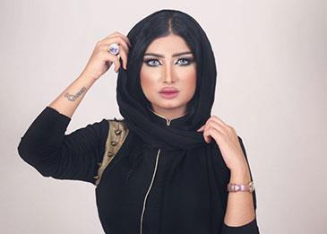 اضغط لمشاهدة الفيديو: ملكة كابلي تفاجأ جمهورها وتعلن عن حملها على الهواء
