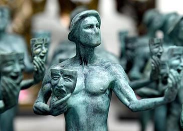 ممثلة عالمية تكسر قواعد الموضة في حفل تسليم جوائز SAG... شاهد الصورة
