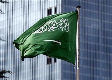 سعودي تُوفي نجلاه في نفس العمر والطريقة