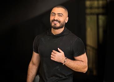 تامر حسني يبتعد عن الظهور على "السوشيال ميديا" بسبب جراحة حساسة