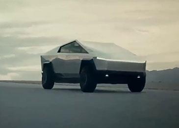 فيديو لتحدٍ ناري بين شاحنة "تسلا" المدرعة و"فورد"