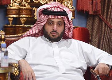 تركى آل الشيخ يسافر في رحلة علاجية ويوجّه رسالة للجمهور