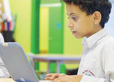 الإمارات تقرر تحويل المدارس إلى نظام "التعليم عن بعد" في هذه الحالة
