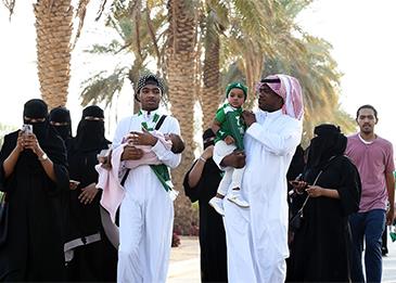 السعودية تسمح للآباء بمرافقة أبنائهم وبناتهم في أول أسبوع دراسي