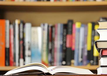 مدارس بالسعودية تخصص مكتبات لبيع كتب الطلاب.. ومسؤول: سنحقق في أي مخالفات