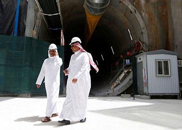 آلاف المهندسين الأجانب يخرجون من السعودية