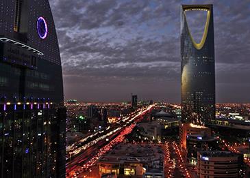 الجوازات تحذر الوافدين من العمل لحسابهم الخاص!