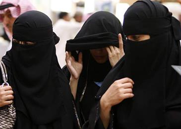 "الشورى بالسعودية" يوصي بتعيين قاضيات شرعيات في المملكة