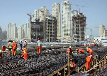 الإمارات تحظر العمل وقت الظهيرة من 15 يونيو حتى 15 سبتمبر