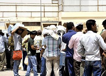 الجوازات تمنع دخول الوافدين والعمالة المنزلية لمكة!