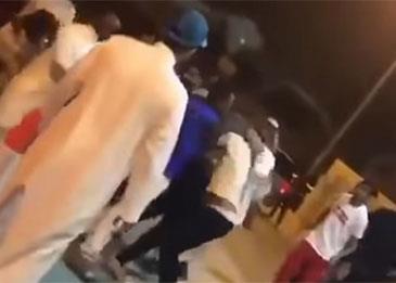 مضاربة جماعية بين عدد من الشباب في جدة