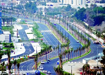 هكذا يقوم رجال الأمن برصد التجاوزات وضبطها في كورنيش جدة