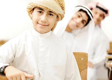 طالب يتبرع بمكافأته المدرسية لعتق رقبة سجين