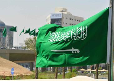 محلات تجارية بالسعودية تستبق قرار التوطين بالتصفية.. إضغط لمشاهدة الفيديو