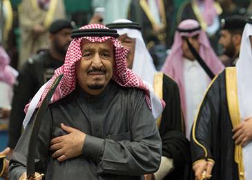 العاهل السعودي يدشن القدية أكبر مشروع ترفيهي