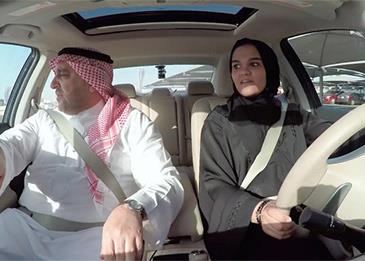 هل سيتم منع النساء من نقل الرجال في السعودية؟