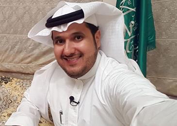 بعد تعرضه لحادث في بريطانيا قبل أيام.. وفاة الإعلامي فهد الفهيد