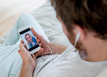 هل ترفع الإمارات الحظر عن (Skype) و(FaceTime)