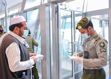 "الجوازات السعودية" تشترط سريان تأشيرة وهوية العمال لدخولهم مرة أخرى إلى المملكة
