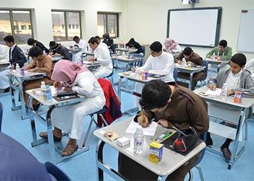 وزير التعليم السعودي يأمر بتوطين الوظائف الإدارية بالقطاع الخاص لهذا السبب