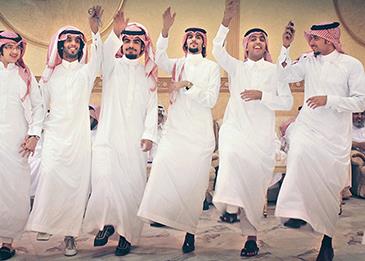 اضغط لمشاهدة الفيديو: مهرجان "مفيش صاحب بيتصاحب" يشعل عرس كويتي!