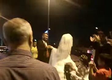 اضغط لمشاهدة الفيديو: عرس مصري في شوارع الرياض!