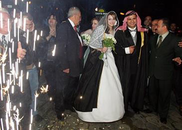 اضغط لمشاهدة الفيديو: عريس يمني يحتفل بزفافه في الأردن