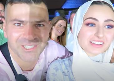 اليوتيوبر ااسوري سيامند ينشر فيديو مفبرك لحفل الكشف عن جنس جنينه بإضاءة أهرامات مصر