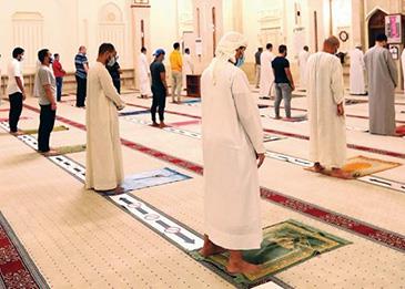 إلزامية ارتداء الكمامة طوال الوقت خلال صلاة عيد الأضحى بمساجد ومصليات الإمارات
