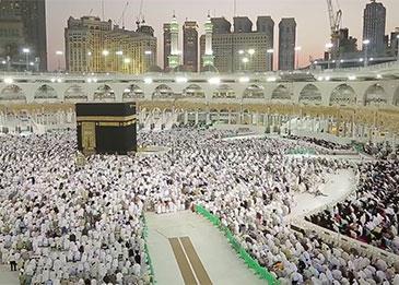 خليفة سات يلتقط صورة للحرم المكي أول أيام عيد الأضحى... شاهد الصورة