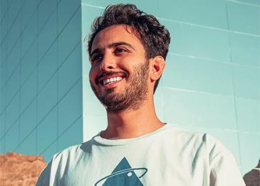 مسابقة طريفة أطلقها الناشط عز بن فهد تتحول إلى ترند على تويتر في المملكة