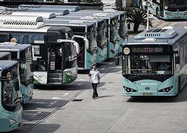 الصين بدأت باستخدام حافلات ذاتية القيادة