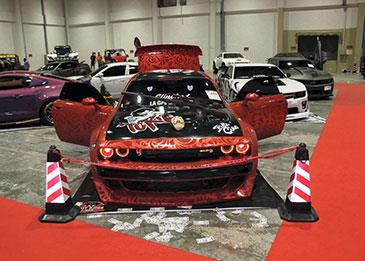 عرض مذهل للشاحنات العملاقة المعدلة في أبوظبي