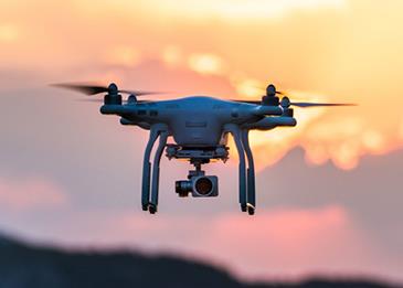 الصين تصمّم طائرة "درون" تغوص في المياه