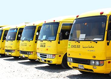 دبي تطور تظامًا للرقابة على الحافلات المدرسية يحرر مخالفات عن بعد