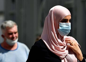 دبي تسمح بعدم ارتداء الكمامات بشرط الحصول على تصريح