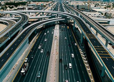 دبي تبدأ بتنفيذ مشروع "التذكرة الإلكترونية" للمواقف