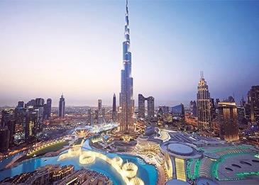 دبي تقرر إعادة فتح المراكز التجارية والشركات الخاصة بنسبة 100 بالمئة
