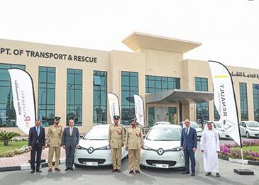 شرطة دبي تتبنى رؤية خضراء بإضافة 13 سيارة "رينو زوي" إلى أسطول سيارات دورياتها