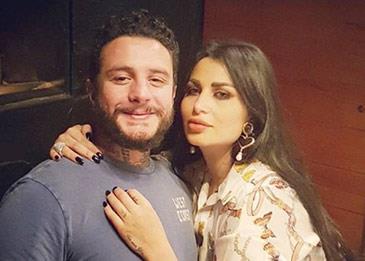 اضغط لمشاهدة الفيديو: الفيشاوي يفاجئ زوجته في عيد ميلادها بزجاجات خمور!