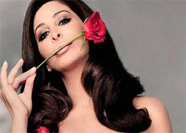 إليسا تفقد الوعي على المسرح.. اضغط لمشاهدة الفيديو