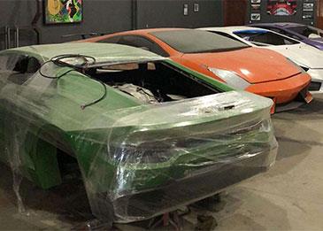 بالفيديو...مصنع سري يبيع سيارات فيراري ولامبورجيني مقلدة بسعر لا يصدق!