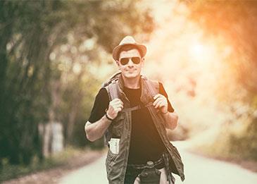 كل أدوات العناية الشخصية التي يجب أن تحزمها بأمتعتك هذا الصيف