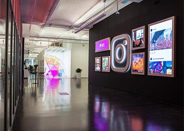 جولة داخل المقر الجديد لموقع انستقرام في نيويورك: تجربة فريدة ومميزة