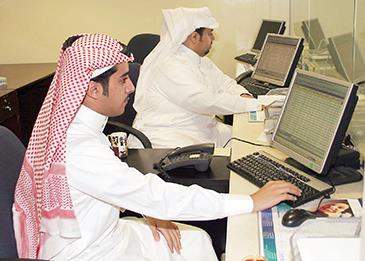 "العمل السعودية": منع توظيف غير السعودي في المناصب العليا