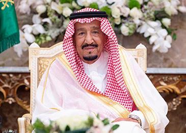 الملك سلمان يعلق على قرار "أرامكو" التاريخي